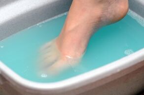 Baños con vinagre de manzana para el tratamiento de hongos en las piernas